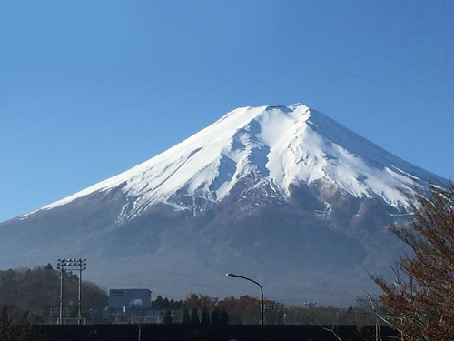 雄大な富士山.jpg