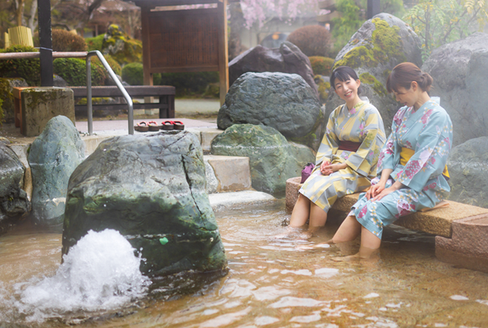 「庭園足湯」