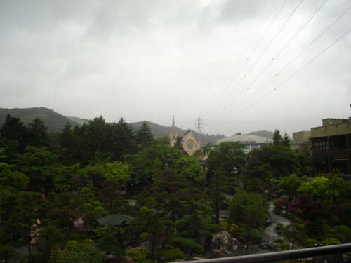 山梨県　温泉旅館　梅雨入り