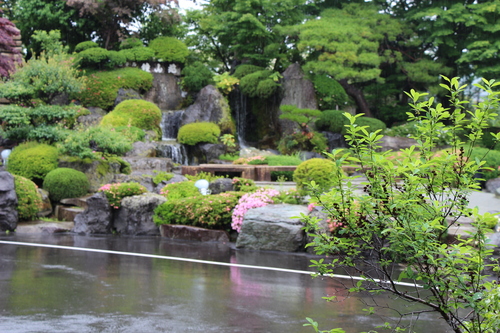 富士山温泉ホテル鐘山苑：庭園